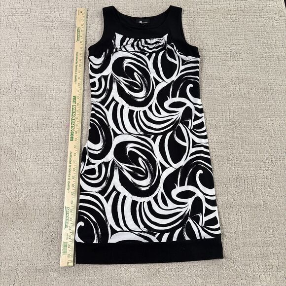 AB Studio Size 4 White and Black Swirl Shift Dress. 36” Length - Picture 2 of 12